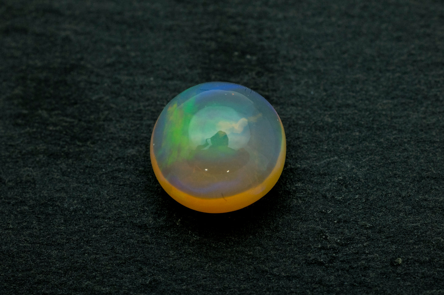 Ethiopian Opal Round Cabochon 4.21ct