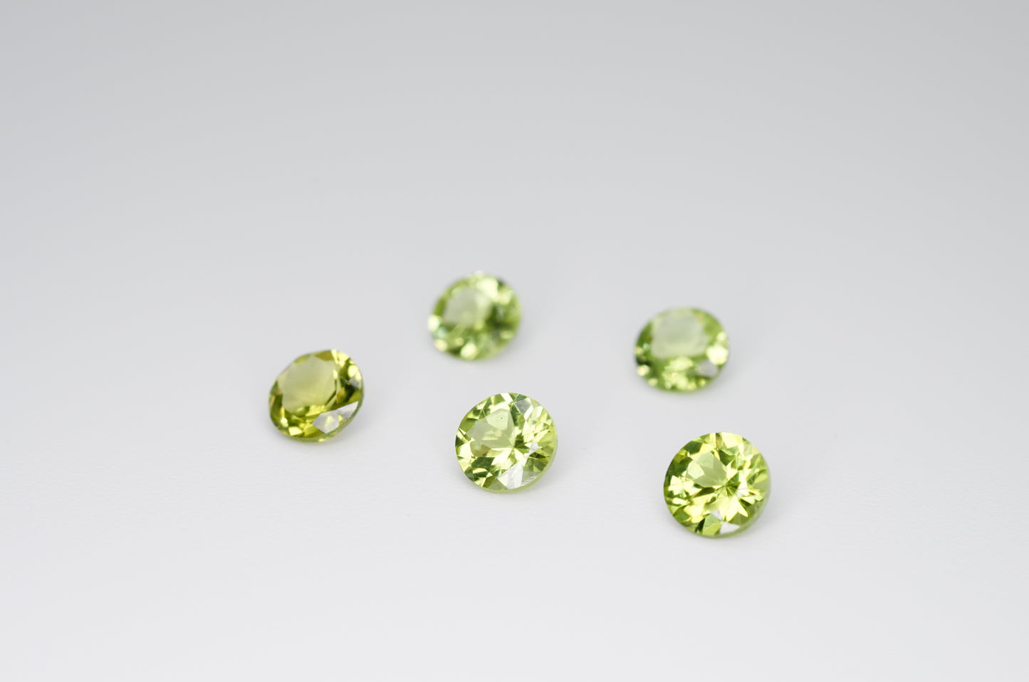 5mm Round Cut Natural Peridot Calibrated A+